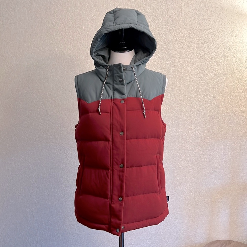 Large Patagonia Bivy Down Vest in Drumfire Red w/ Mushroom Pattern Lining!